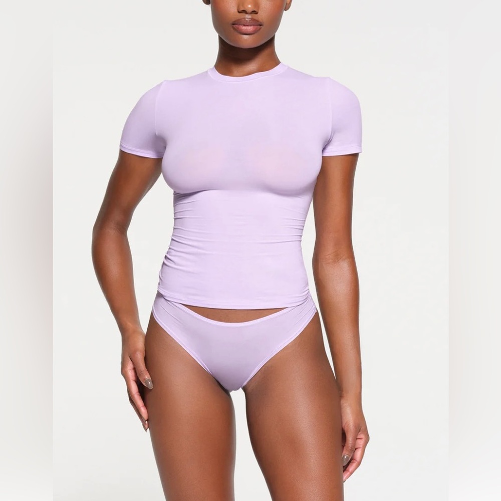Skims Fits Everybody Tee Body Suit (Sugar Plum)